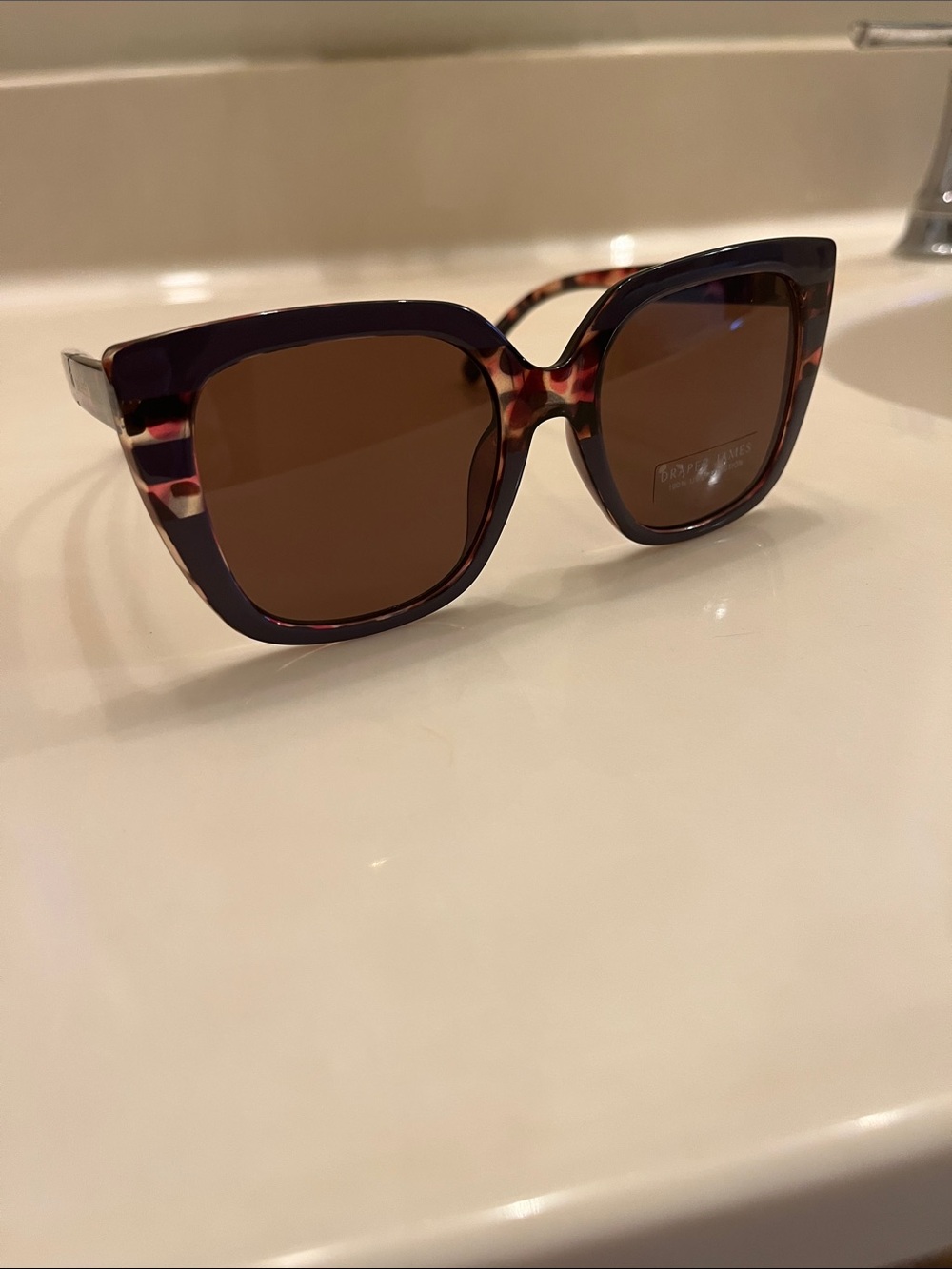 NEW Draper James Plum and Tortoise Oversized Sunglasses